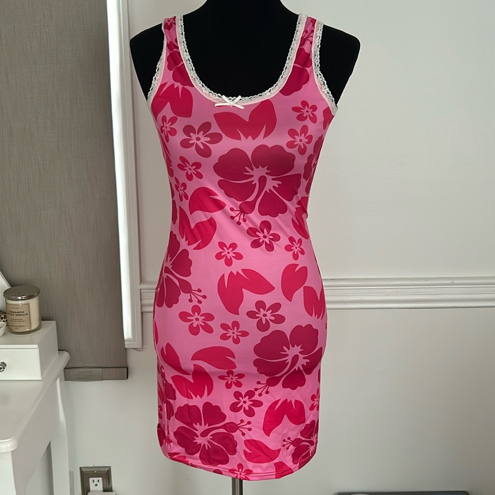 Pink hibiscus bodycon dress
